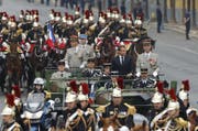 Präsident Emmanuel Macron auf den Champs Élysées anlässlich der Militärparade zum Nationalfeiertag am 14. Juli (Bild: Keystone)