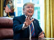 US-Präsident Donald Trump hat am Freitag den neuen britischen Premierminister Boris Johnson gelobt und ein Freihandelsabkommen mit Grossbritannien in Aussicht gestellt. (Bild: KEYSTONE/EPA/JIM LO SCALZO)