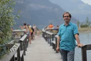 UZ-Praktikant Christian Tschümperlin ist zurück an seinem Lieblingsplatz – einem Ort voller Geschichten und Hintergründen. (Bild: Florian Arnold, Flüelen, 25. Juli 2019)