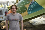 Andreas Müller vor der neu gestalteten Rutschbahn.