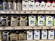 Der glyphosathaltige Unkrautvernichter Roundup der Bayer-Tochter Monsanto steht im Verdacht, Krebs zu begünstigen. (Bild: KEYSTONE/EPA/CJ GUNTHER)
