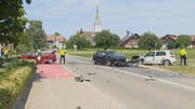 Die Kantonspolizei Thurgau musste an einen schweren Verkehrsunfall in Sommeri ausrücken. (Bild: Beat Kälin/BRK News).