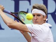 Cedrik-Marcel Stebe hat in Gstaad den Ball, die Gegner und das Wetter bestens im Blick (Bild: KEYSTONE/PETER SCHNEIDER)