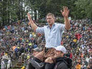 Pirmin Reichmuth lässt sich auf dem Brünig als Sieger feiern. (Bild: KEYSTONE/URS FLUEELER)