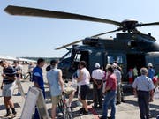 Gesponserter Anlass: «100 Jahre Flugplatz Dübendorf» im Juni 2014. VBS-Chefin Viola Amherd lässt das Sponsoring in ihrem Departement untersuchen. (Bild: KEYSTONE/STEFFEN SCHMIDT)