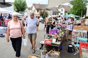 Kaufen, Verkaufen, Feilschen; und dazwischen auch mal die Stimmung geniessen. (Bild: Werner Lenzin)