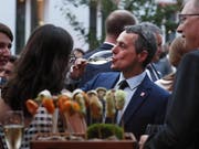Die Sponsorings von Firmen beim EDA haben Aussenminister Ignazio Cassis in Erklärungsnot gebracht - nun kommen immer mehr Geldzuwendungen in anderen Departements ans Licht der Öffentlichkeit. (Bild: KEYSTONE/EPA/YURI KOCHETKOV)