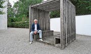 Hofft auf viele Besucher: Stefan Zollinger, Leiter des Winkelriedhaus in Stans, im Garten des Museums.Bild: Romano Cuonz (Stans, 17. Juli 2019)