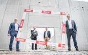 Die Rahmenbedingungen für Neuansiedlungen am Standort Thurgau sind attraktiv, finden zumindest: (v.l.) Wirtschaftsförderer Marcel Räpple, Willy Zwahlen (CEO SIS Medical), Beat Weiss (Geschäftsführer V-Zug Immobilien) und AWA-Chef Daniel Wessner. (Bild: Andrea Stalder)