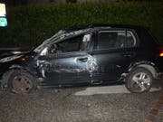 Obwohl sein Auto nach einem Überschlag stark beschädigt war, setzte der Lenker die Fahrt fort. (Bild: Handout Kantonspolizei Solothurn)