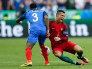 Patrice Evra gewann mit Cristiano Ronaldo 2008 mit Manchester United die Champions League, verlor gegen seinen früheren Teamkollegen aber 2016 den EM-Final (Bild: KEYSTONE/AP/FRANK AUGSTEIN)