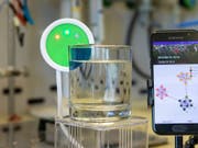 Ein mit Sensoren bestücktes Messgerät kann die chemische Zusammenfassung von Flüssigkeiten bestimmen. (Bild: IBM Research)