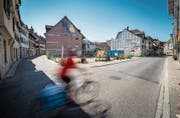 Die knapp 600 Quadratmeter grosse Baulücke in der Steckborner Altstadt ist weiterhin unübersehbar. (Bild: Reto Martin)