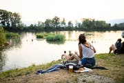 Tagsüber Ferienstimmung, abends wild abfeiern: Das Szene Openair Lustenau am Alten Rhein. (Foto: Matthias Rhomberg)