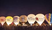 Das Ballonglühen bietet den Zuschauern etwas fürs Auge und fürs Ohr. (Bild: PD)