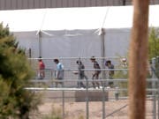 Von ihren Familien getrennte Migranten in einer Unterkunft im US-Bundesstaat Texas. (Bild: KEYSTONE/AP/MATT YORK)