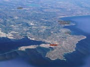 Augusta auf Sizilien: Hier liegt das Küstenwachschiff «Gregoretti». Die geretteten Migranten und Flüchtlinge dürfen nun Land. (Bild: Google Maps)