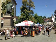 Der St.Galler Markt ist heute Donnerstag noch bis 21 Uhr geöffnet. (Bild: Reto Voneschen - 4. Juli 2019)
