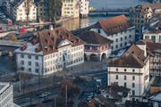 So sieht der heutige Standort aus: Das Naturmuseum und das Historische Museum am Kasernenplatz. (Bild: Boris Bürgisser, 22. Januar 2018)