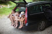 Inszeniertes Familienglück auf Instagram sieht anders aus.