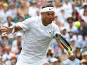 Rafael Nadal befindet sich in Topform und überzeugte gegen João Sousa auch am Netz (Bild: KEYSTONE/AP/ALASTAIR GRANT)