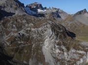 Der verschüttete Bereich des Felsenwegs von der Rusalp zum Oberstafel der Alp Alplen soll in einem Tunnel umgangen werden. (Bild: Matthias Stadler, 19. Oktober 2017)
