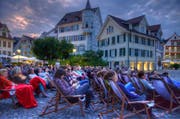Von Anfang an ein beliebter Halt der Solarkino-Tournée war der Gallusplatz. In diesem Jahr werden hier vier Filme gezeigt. (Bild: Luca Ghiselli - 3. August 2018)