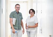 Die Berufsbeistände Christian Siegwart und Isabelle Schmidli im Mandatszentrum Zug. (Bild: Stefan Kaiser, 8. Juli 2019)