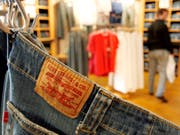 Der kürzliche Börsengang des Jeans-Herstellers Levi Strauss schmälerte den Gewinn im zweiten Quartal gehörig. (Bild: KEYSTONE/AP/DENIS POROY)