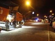 Ein 70-jähriger Bauarbeiter ist auf der Autobahn A1 im Aargau von einem Lastwagen erfasst und tödlich verletzt worden. (Bild: Handout Kantonspolizei Aargau)