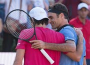 2017 in Stuttgart feiert Tommy Haas gegen Roger Federer seinen letzten Sieg auf der ATP-Tour. (Bild: Keystone)