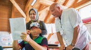 In den Quartierschulen des TISG lernen Asylsuchende spielerisch Deutsch – unterhaltsam, aber qualitativ fragwürdig. (Bild: Urs Bucher, 26. Juni 2017)