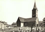 Kirche und Friedhof zu St.Mangen auf einer Aufnahme des bekannten St.Galler Fotohauses Zumbühl. Die Aufnahme dürfte aus den 1880er- oder 1890er-Jahren datieren. (Bild: Sammlung Reto Voneschen)