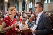 Henriette Engbersen im Gespräch mit dem Romanshorner Stadtpräsidenten Roger Martin. (Bild: Reto Martin)