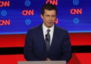 Eigentlich sollte sein Aufstieg weiterhin kometenhaft sein. War die Begeisterung um Pete Buttigieg letztlich doch nur ein Strohfeuer? (Bild: AP Photo/Paul Sancya, Detroit, 31. Juli 2019)