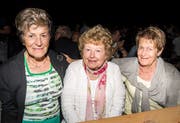 Martha Herzog hat ihre Freundinnen Nelly Künzler und Margrit Wicki an die «Crazy Night» eingeladen. (Bild: Andrea Stalder)