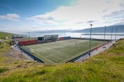 Was für ein Blick: Das Stadion in Toftir. (Martin Meienberger/Freshfocus, Toftir, 1. August 2019)
