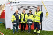 Sie sind am Grümpi Berg im Einsatz (v.l.): Wisy Koch, Monika Enz, Vreni Baumann und Christian Würth.