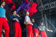 Rot ist Trumpf: Der vielbejubelte Auftritt von Kunz. (Bild: Dominik Wunderli, Zofingen 11. August 2019)