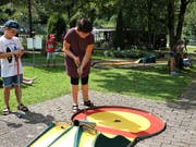 Der Minigolfplatz ist vor allem bei Familien beliebt.