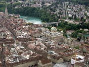 Hohes Umweltbewusstsein, saubere Luft und hohe Sicherheit sowie ein hohes Durchschnittseinkommen: Expats vergeben der Stadt Bern gute Noten. (Bild: KEYSTONE/PETER SCHNEIDER)