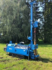 Ein Teil der Kernbohrungen wird mit einem Raupenbohrgerät ausgeführt. (Bild: PD)