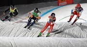 Schweizer Trümpfe: Weltmeisterin Fanny Smith (Zweite von rechts) und Nachwuchshoffnung Sixtine Cousin (rechts). Bild: Gian Ehrenzeller/Keystone (Arosa, 17. Dezember 2019)