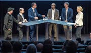 Nahmen am Podium im KKL Luzern teil (von links): Entrepreneur Ariel Lüdi, Brack-Gründer Roland Brack, Luzerner FDP-Ständerat Damian Müller, Forschungsleiter Digital Business Engineering an der HSLU, Clemente Minonne, Stöckli-CEO Marc Gläser und Moderatorin Katja Stauber. (Bild: Pius Amrein, 13. August 2019)