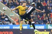 Captain beim Sieg seines Arsenal im Dauerregen von Newcastle: Granit Xhaka. (AP)