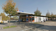 Ein Mann war 2016 auf dem Bahnhof Affoltern am Albis vor eine einfahrende S-Bahn gestossen worden. (Bild: Screenshot Google Street View)