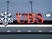 Die Aktien der UBS sind am Mittwoch unter die Marke von 10 Franken gefallen. Damit notiert das Papier der grössten Schweizer Bank auf dem tiefsten Stand seit sieben Jahren. (Bild: KEYSTONE/MELANIE DUCHENE)