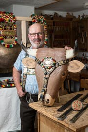 Auch das gehört zu seinem Repertoire: Ein kunstvoll gefertigtes Stierenhalfter. (Bild: Hanspeter Schiess)