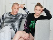 Machen ihr Kennenlernen zu einem Podcast: Die deutsche Schauspielerin Jasna Fritzi Bauer und Schriftsteller Benjamin von Stuckrad-Barre. (Bild: Keystone/DPA/ANNETTE RIEDL)