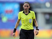 Stephanie Frappart leitet den europäischen Supercup zwischen Liverpool und Chelsea (Bild: KEYSTONE/AP/DAVID VINCENT)